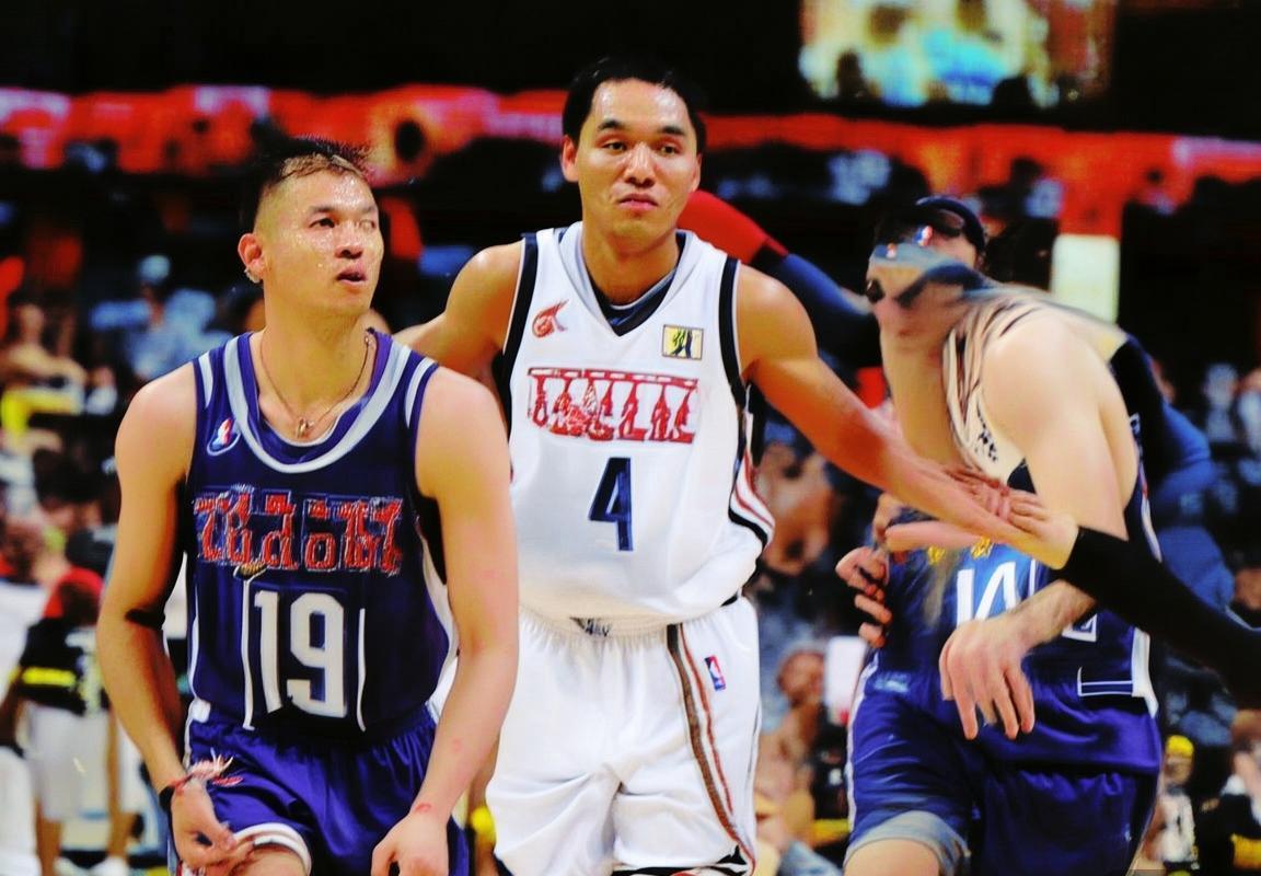 弗雷德・范弗利特：NBA球星成长之路与全球影响力